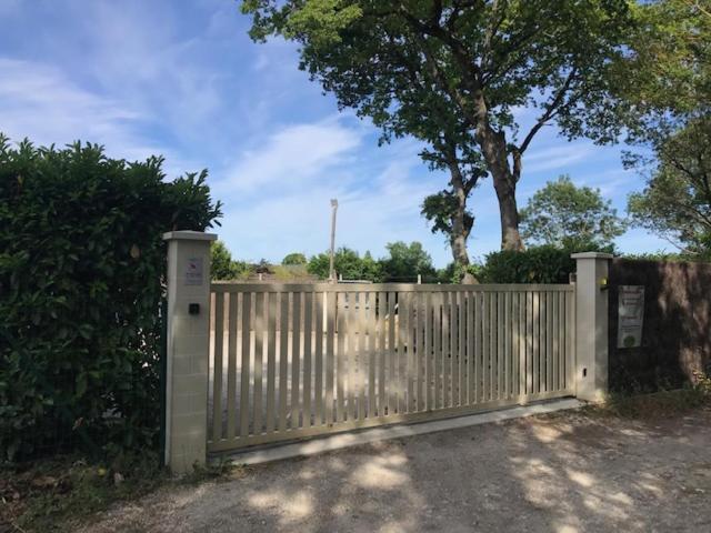 Villa Les Pilotis Du Cognac Bourg-Charente Exterior foto